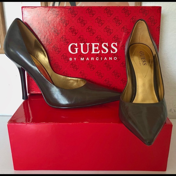 guess carrie pumps